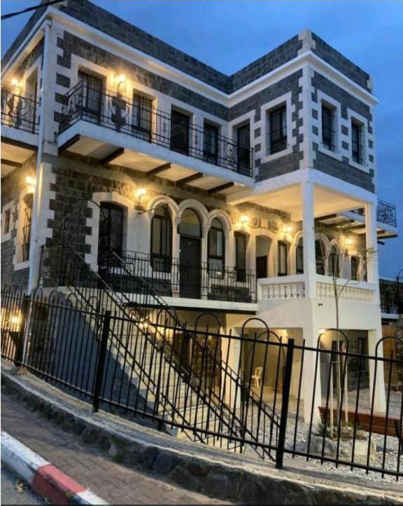 יחידת אירוח בבית ורדי Tiberias Exterior foto